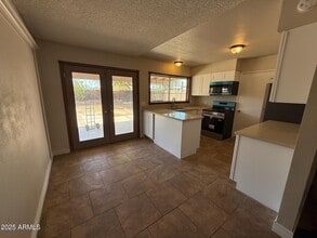 6753 W Garfield St in Phoenix, AZ - Building Photo - Building Photo