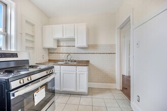 2749 N Kilbourn Ave in Chicago, IL - Building Photo - Building Photo