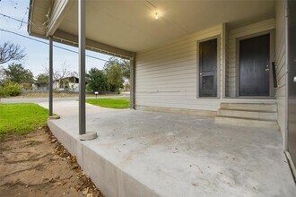 4810 Creekwood Rd in Austin, TX - Building Photo - Building Photo