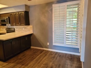 5200 S Lakeshore Dr in Tempe, AZ - Building Photo - Building Photo