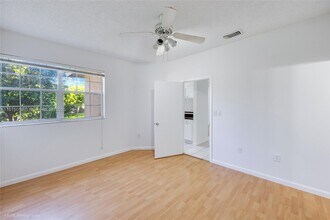 1761 NW 96th Ter, Unit 3L in Pembroke Pines, FL - Building Photo - Building Photo