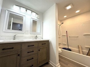 609 N Nanticoke Ave in Endicott, NY - Building Photo - Building Photo