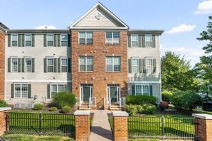 6 Tory Jack Terrace in South Bound Brook, NJ - Building Photo