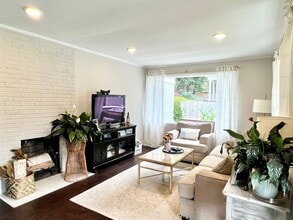 640 Manhasset Rd in Charlotte, NC - Building Photo - Building Photo