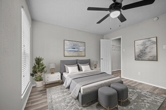 Pear Ridge in Dallas, TX - Foto de edificio - Building Photo