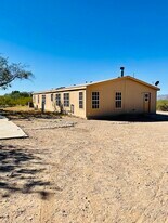 17447 S Wilmot Rd in Sahuarita, AZ - Building Photo