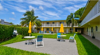 Deerfield Apartments LLC in Deerfield Beach, FL - Building Photo - Building Photo