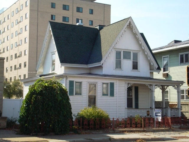 property at 716 Cass St