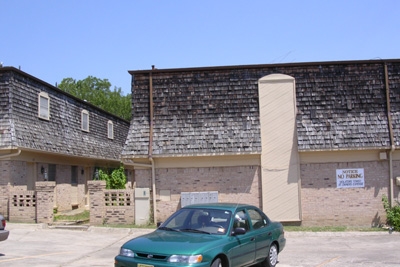 Riviera Apartments in Denton, TX - Building Photo