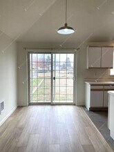 2825 SW Umatilla Ave in Redmond, OR - Building Photo - Building Photo