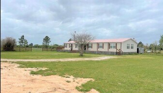 21120 Binford Rd in Waller, TX - Building Photo