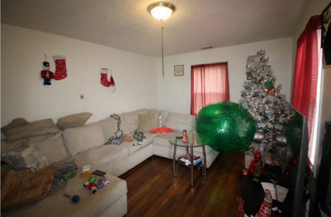 property at 1631 Longfield Ave