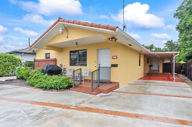 property at 6534 SW 27th St