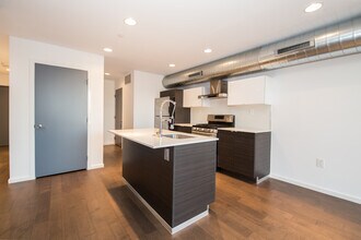 1433 N 7th St, Unit 4 in Philadelphia, PA - Building Photo - Building Photo