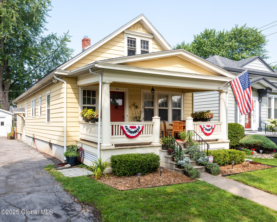 49 Academy Rd in Albany, NY - Building Photo