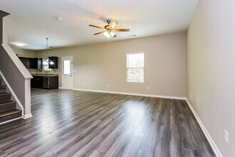 481 Scotland Dr in Dallas, GA - Foto de edificio - Building Photo