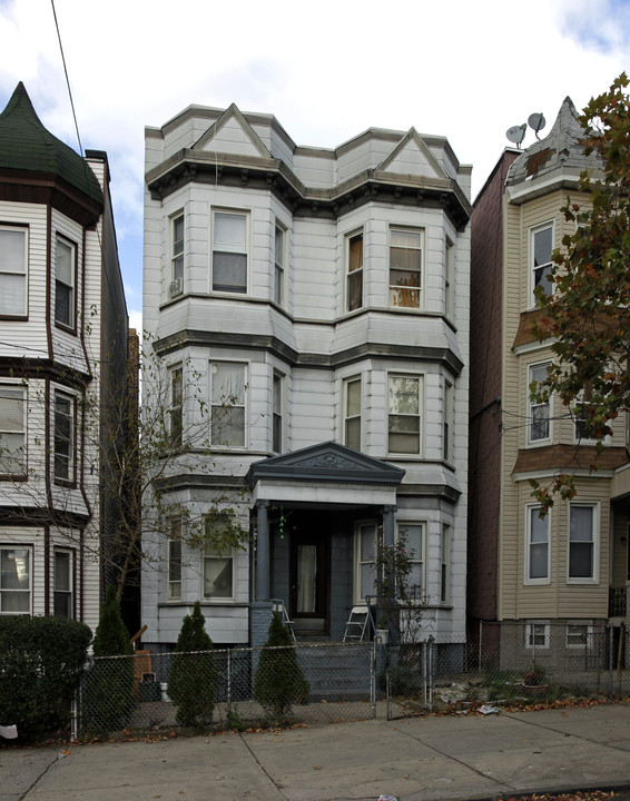 114 Duncan Ave in Jersey City, NJ - Foto de edificio