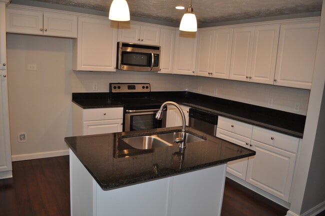 1019 Cottonwood Ct.