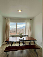 3300 N Running Creek Way in Lehi, UT - Foto de edificio - Building Photo