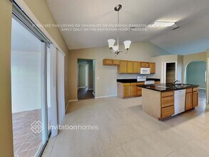 1130 St Tropez Ct in Kissimmee, FL - Foto de edificio - Building Photo