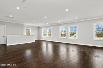 4 Armonk St in Greenwich, CT - Building Photo - Building Photo