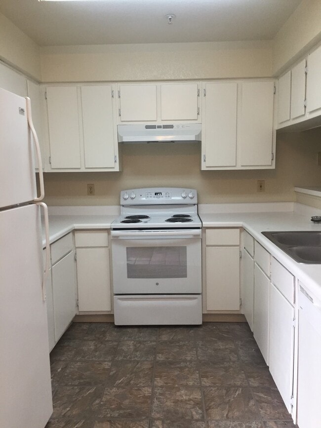 2028 Mesquite Ln in Laughlin, NV - Building Photo - Building Photo