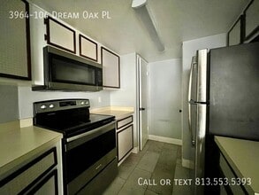 3964 Dream Oak Pl in Tampa, FL - Building Photo - Building Photo