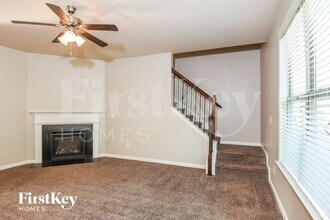 6392 Woodwell Dr in Union City, GA - Building Photo - Building Photo