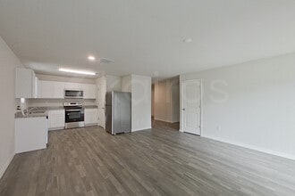 4669 Finland Ave in North Port, FL - Building Photo - Building Photo