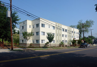 Penn Circle in Washington, DC - Building Photo - Building Photo