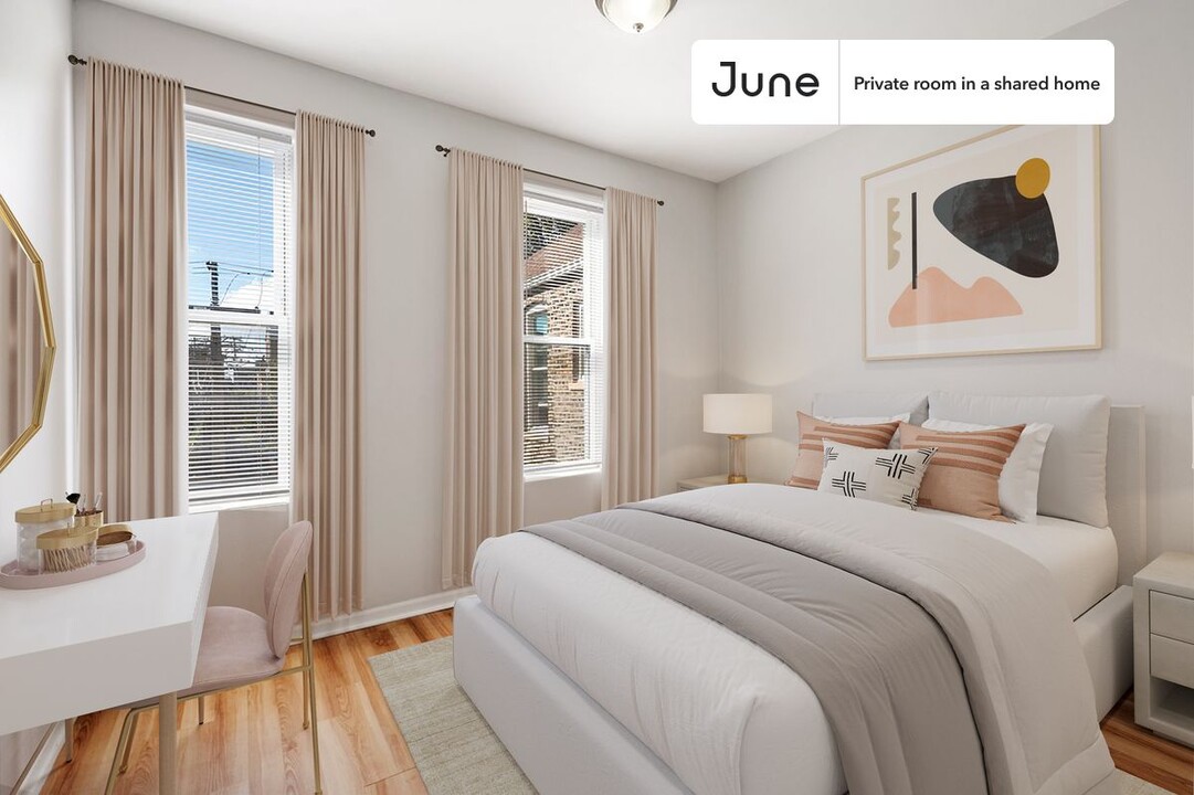 Private bedroom in 4 bed/2 bath Home in Chicago, IL - Building Photo