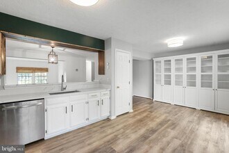 5040 Southern Star Terrace in Columbia, MD - Building Photo - Building Photo