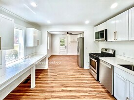 1391 N Druid Hills Rd in Atlanta, GA - Building Photo