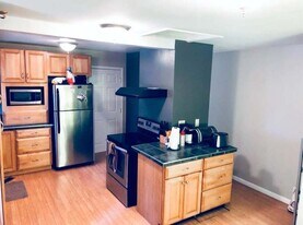 808 Hutchins Ave in Ann Arbor, MI - Building Photo