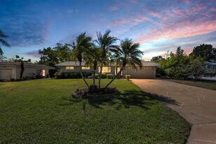 11490 84th Ave in Seminole, FL - Building Photo