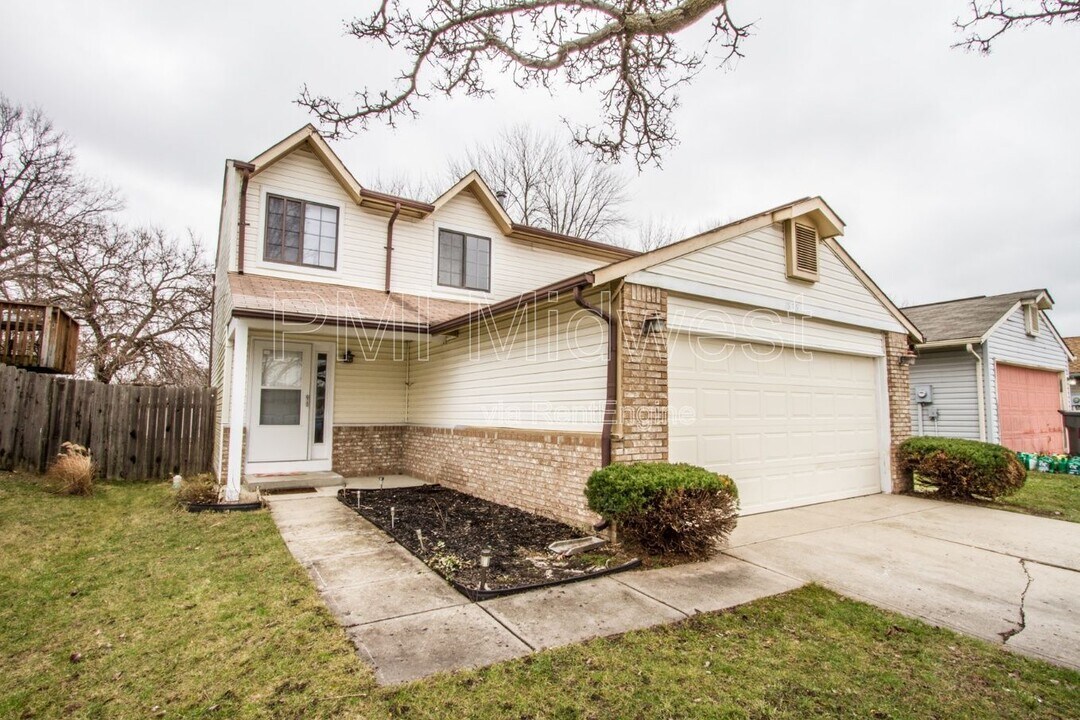 1838 Keystone Lakes Dr in Indianapolis, IN - Building Photo