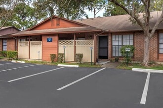 Cottage Court Apartments in Port Richey, FL - Building Photo - Building Photo