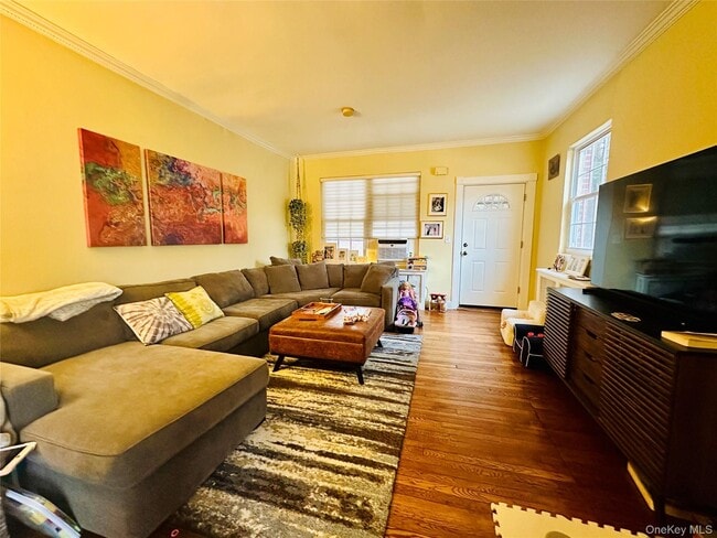 property at 231 Manorhaven Blvd