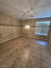8804 Glenistar Gate Ave in Las Vegas, NV - Building Photo - Building Photo