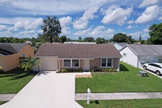 105 Wingate Dr in Jupiter, FL - Building Photo - Building Photo