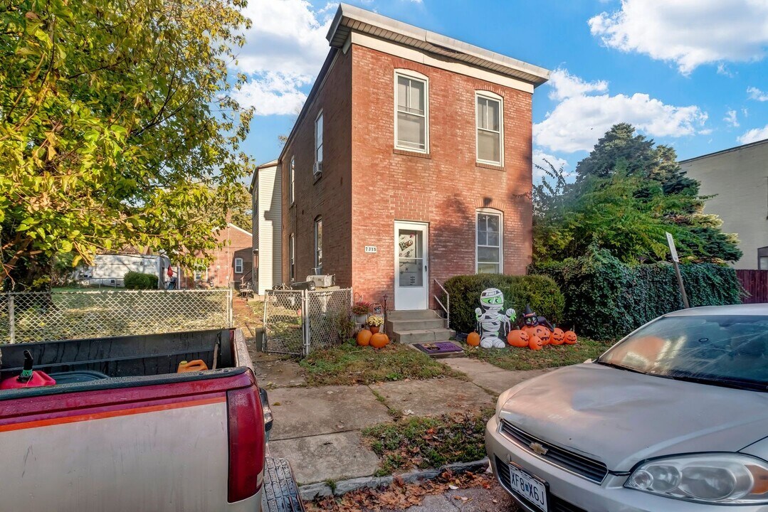 7315 Vermont Ave in St. Louis, MO - Building Photo
