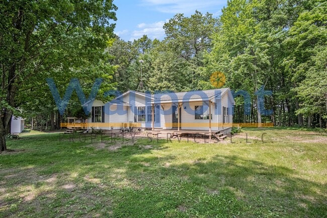 11316 Brown Rd in Fenwick, MI - Building Photo - Building Photo