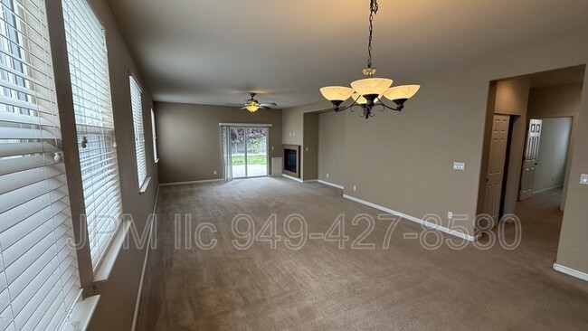 565 Connemaras Ct in Reno, NV - Building Photo - Building Photo