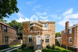 2408 Webster St in Racine, WI - Building Photo