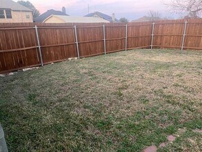 1111 Dandelion Dr in Mesquite, TX - Foto de edificio - Building Photo