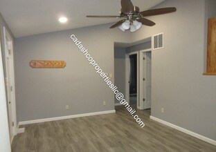 203 W Wayne St in South Whitley, IN - Building Photo - Building Photo