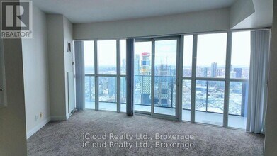 60 Absolute Ave in Mississauga, ON - Building Photo - Building Photo