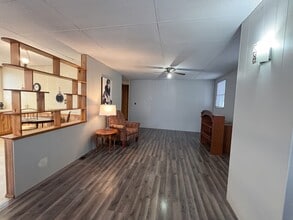 1522 Wilkes Ave, Unit 32 in Quincy, IL - Building Photo - Building Photo