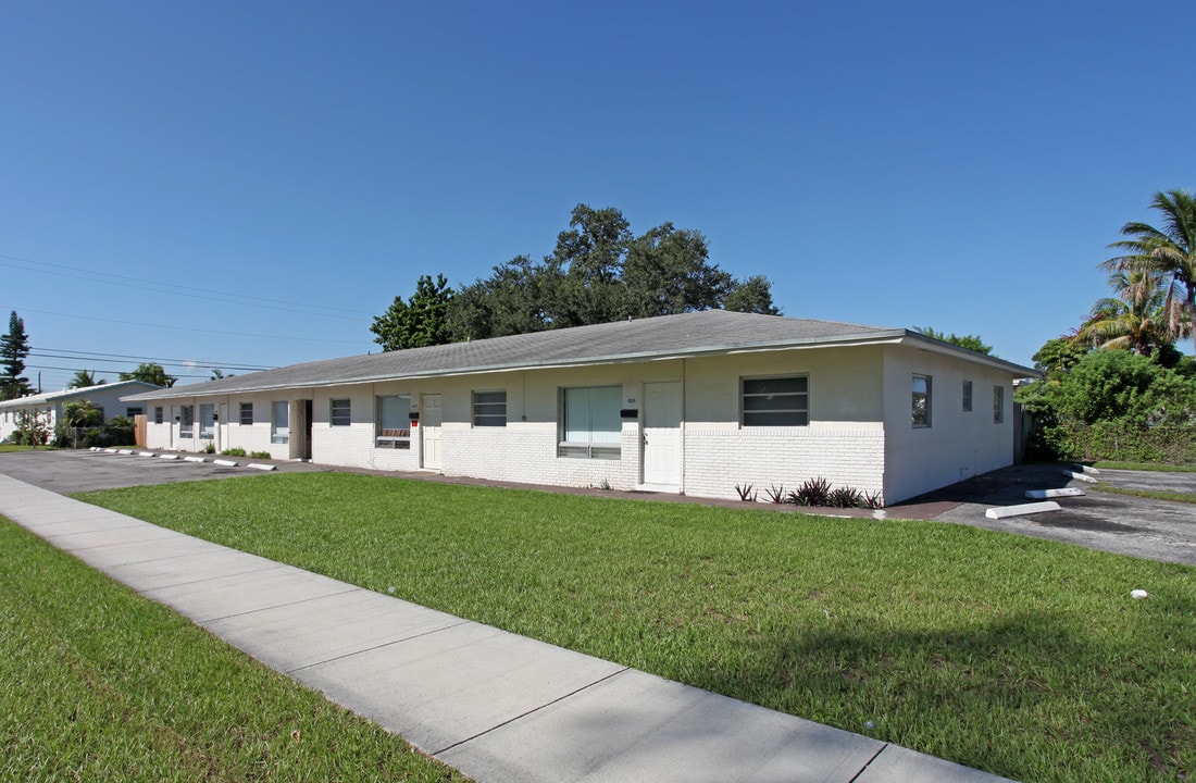 4021-4029 NW 5th Ave in Fort Lauderdale, FL - Building Photo