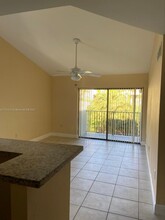 7115 NW 179th St-Unit -205 in Hialeah, FL - Building Photo - Building Photo